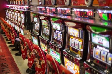 mahjong33 mobile app interface showing live-dealer tables and sportsbook markets